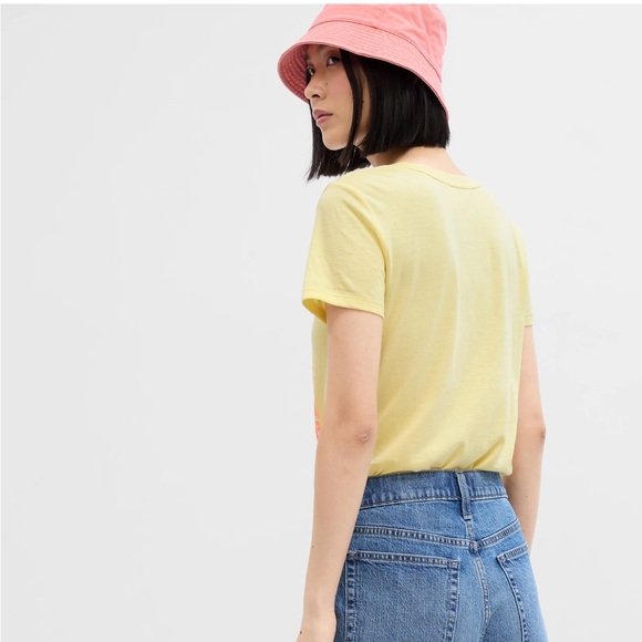 NWT GAP Favorite Graphic T-Shirt  Color: SUMMER OF LOVE SIZE XTRA LARGE - Picture 2 of 3